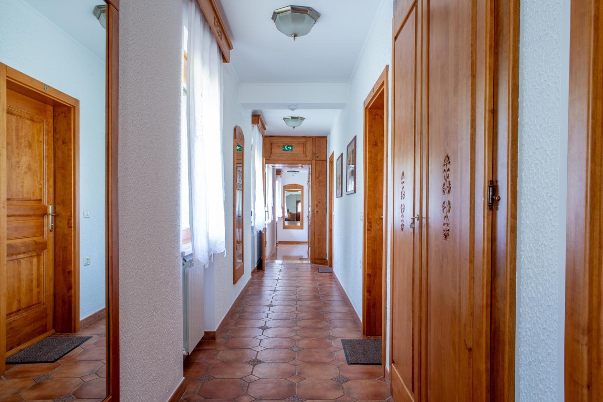 Villa Tourist Farm Pri Andrejevih Narin Exterior foto