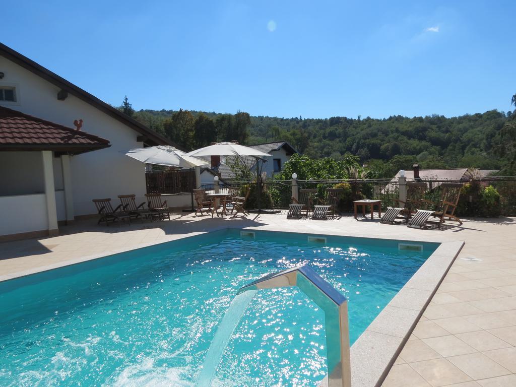 Villa Tourist Farm Pri Andrejevih Narin Exterior foto