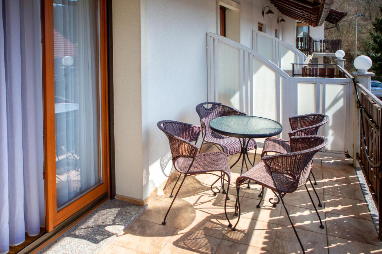 Villa Tourist Farm Pri Andrejevih Narin Exterior foto